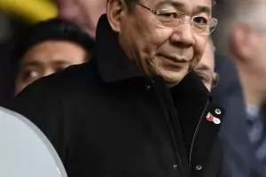 Стотици фенове почетоха собственика на "Лестър"