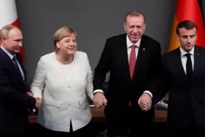В Германия критикуват Меркел за "излишна дружелюбност" към Путин и Ердоган