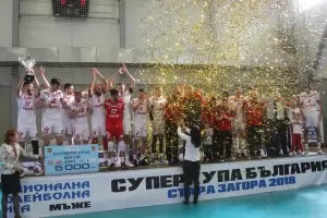  "Нефтохимик" не срещна съпротива за третата поредна Суперкупа