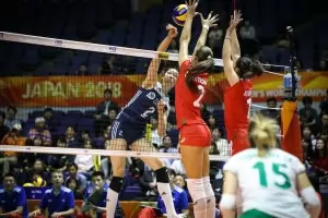  Волейболистките взеха само гейм от олимпийския шампион