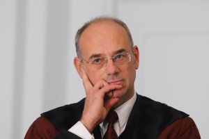 В България има борба кой да управлява корупцията а не