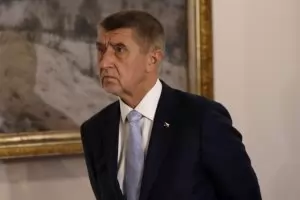 Въпреки протестите чешкият премиер няма намерение да дава оставка