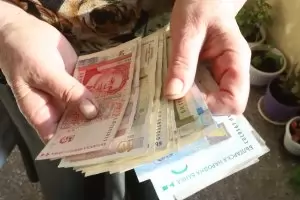 Мними „магьосници” мамили възрастна жена в продължение на година