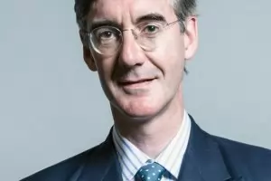 Тереза Мей е заплашена от вот на недоверие