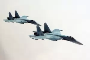 Руски Су-27 „подложи на риск“ американски самолет-разузнавач
