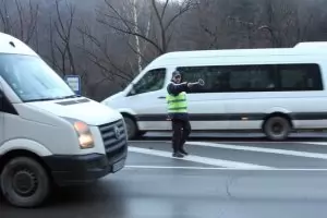 Дрогиран шофьор на автобус возил деца