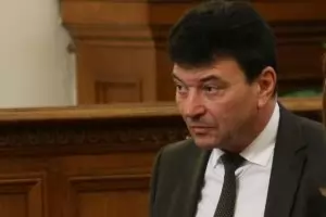 Обвиняемият за „Суджукгейт“ още е член на ГЕРБ