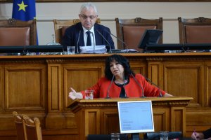 На фона на протестите на бизнеса срещу рекордно скъпия борсов