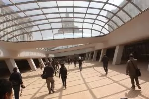 След скандала с Ларгото две министерства 
се сетиха, че имат рекетьор на ключов пост