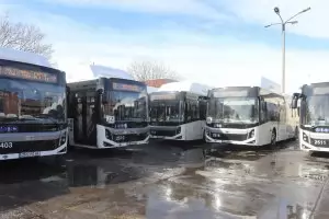 Закъсалият автотранспорт в София се оказа със скъп договор за газ