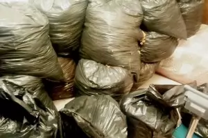 Столични митничари разкриха нелегален цех за обработка на тютюн