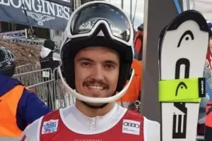 Алберт Попов завърши в Топ 10 на слалома в Кицбюел