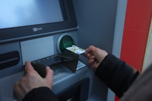 Полицията на Азербайджан е задържала в столицата Баку двама български