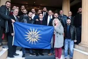 Коалицията в Атина се разпадна 
заради сделката със Скопие