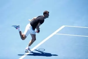  Димитров тренира с Нишикори под контрола на Агаси