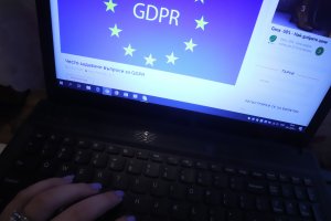  Юристи: Законът за личните данни води до цензура