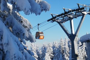 8 годишно момиче от Ямбол е паднало от около 6 м височина