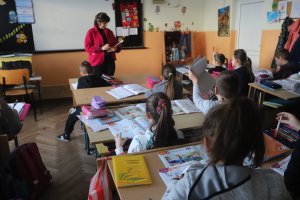 10 000 лева смята да отдели просветното министерство за да