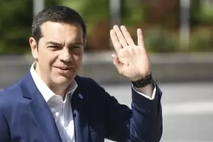 
Властта в Атина е пред разпад 
заради договора със Скопие
