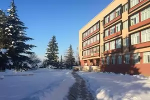 Училище в Сопот бе евакуирано заради ураганен вятър