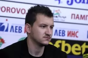 "Ботев" упорито отхвърля оферти за Неделев от България