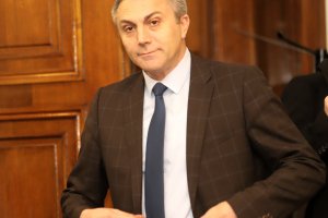 Председателят на ДПС Мустафа Карадайъ е заминал за Турция за