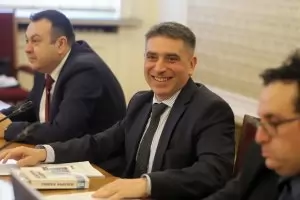 Депутатите от БСП ще изгубят и класа за прослужено време