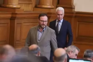  Депутатите изключиха ББР от закона за държавните фирми