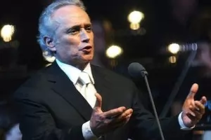 Илина Михайлова и Росен Ненчев 
партнират на Хосе Карерас