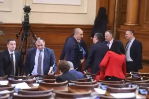 Управляващите поставиха под заплаха нормалното провеждане на вота