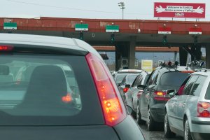 Повече от 10 години се отлага откриването на новия граничен