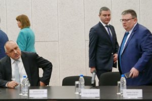 Гл прокурор Сотир Цацаров бе замесен в скандал с непълна информация