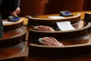 Депутати на БСП пак вземат командировъчни