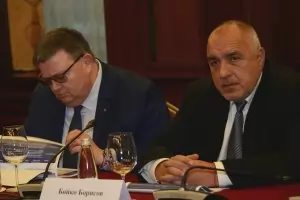 Съдия N1: Борисов и Цацаров да бъдат 
разследвани за търговия с влияние