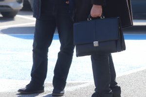 Наглостта на управляващите продължава да дълбае дъното Правителството тихомълком е