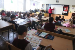 За поредна година нещо тривиално приемът в първи клас