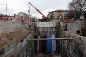 Подземни води усложнили строителството на метрото  