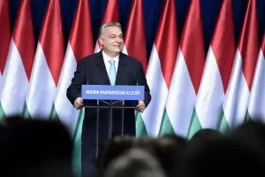 Унгария смята да "преформулира" членството си в НАТО