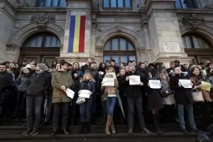 ПЕС изправи на другарски съд
             лидера на румънските социалисти