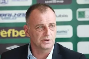 "Лудогорец" дава последен шанс на треньора във Варна