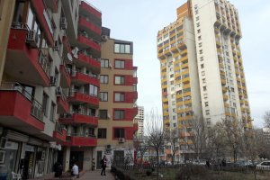 Междусъседските войни и скандалите за такси за поддържане на входа