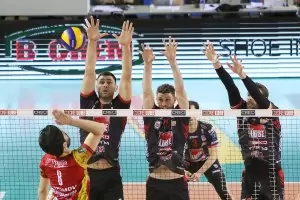  Цветанов срещу Казийски във волейболните плейофи на Италия