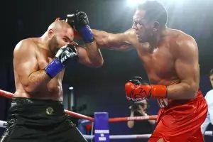 Дину предложи реванш на Пулев в София