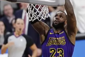 ЛеБрон изпревари Джордан по точки в НБА