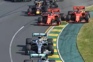  "Мерцедес" победи "Ферари" на старта на сезон 2019 във F1