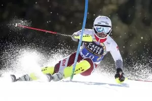  Алберт Попов завърши 21-ви за Световната купа в слалома
