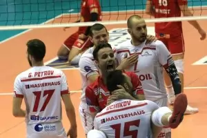  "Нефтохимик" удари драматично ЦСКА в полуфинал №1