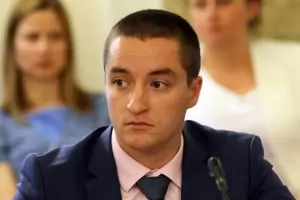 Божанков от БСП за Цветанов: Негов приятел ме навиваше да премина в ГЕРБ