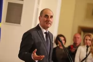 Цветанов се закани да води дела заради имотния скандал