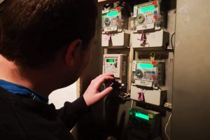 От няколко месеца насам електроразпределителното дружество ЧЕЗ е съкратило наполовина срока